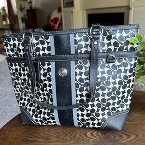 Authentic Coach Chelsea Heritage Handbag